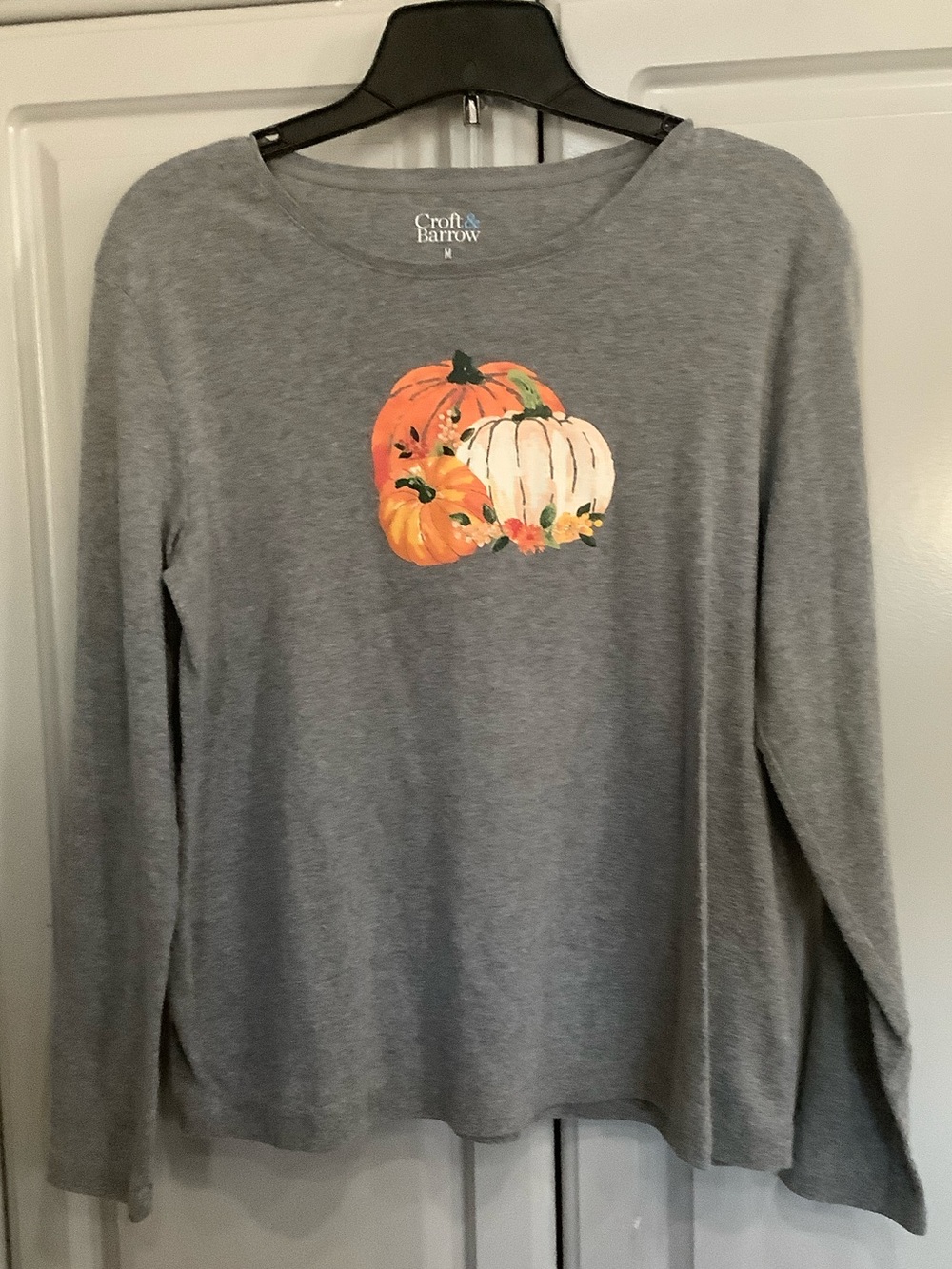 croft & barrow Gray Crewneck Sweater with Pumpkin Graphic
